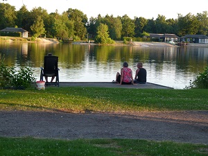 zomeravond op de vlonder bij chalet 222